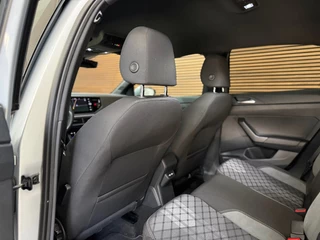 Volkswagen Polo 1.0 TSI R-Line | 110PK | IQ.Drive pakket | Virtual | Full LED Matrix Beam | Camera | Discover Pro | Clima |Ambient / 44