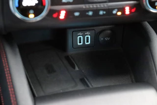 Ford Focus Wagon 1.0 EcoBoost Titanium ST X Business | NAP | Apple Carplay | Stoel/Stuur Verwarming | Cruise | Camera / 36