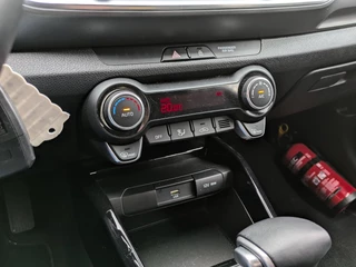 Kia Stonic 1.0 T-GDi MHEV Pulse Automaat|Navi|Camera|Climate-Control|Apple-Carplay/Android-Auto - 15.000km / 24