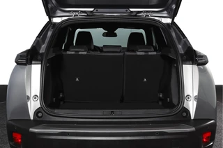 Peugeot 2008 1.2 PureTech 130 PK Allure - Automaat  | Dig. Cockpit | Adapt. Cruise | Stoelverw. | PDC | Camera | App. Connect | ECC | LM 17" | / 9