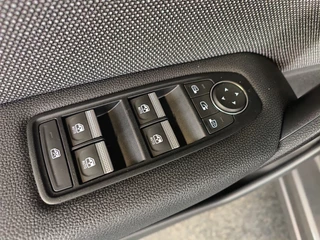 Renault Captur 1.3 mild hybrid 160 techno AUTOMAAT uit 2025 Rijklaar + Fabrieksgarantie Henk Jongen Auto's in Helmond,  al 50 jaar service zoals 't hoort! / 8