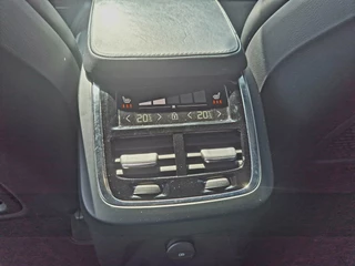 Volvo XC90 2.0 T8 Recharge AWD R-Design . 22 inch . Camera / 11