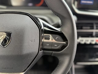Peugeot 2008 1.2 Turbo 100 Allure | Parkeersensoren | Draadloos Apple Carplay/Android Auto | Privacy Glass | Bleu Obsession / 14