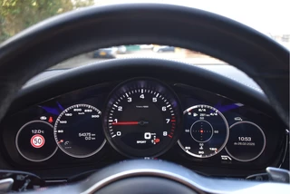 Porsche Panamera 4 Sport Turismo 3.0 Turbo Open dak | Keyless | Luchtvering | Carplay | Mem.stoelen | Softclose | 4x stoelverwarming | Bose | Full LED | 21" / 54