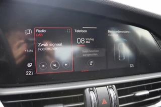 Alfa Romeo Giulia 2.0 Super 200PK Leder l Carplay l Camera l Winterpakket | Memory / 15