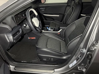 KIA K4 Sportswagon 1.0 T-GDi MHEV 115pk DCT7 GT-Line Launch Edition (schuifdak) / 23
