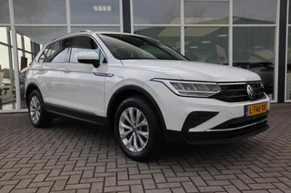 Volkswagen Tiguan 1.5 TSI Life Business|Panorama|ACC|Digital display| / 2