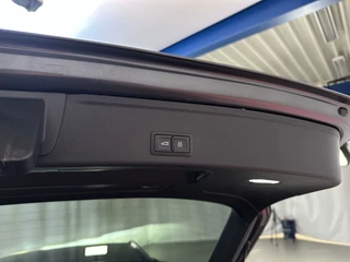 Audi A4 Avant 35 TFSI S Edition Competition S-Line LED Leder-Stof Virtual Cockpit Sfeerverlichting / 16