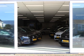 Audi A4 Limousine 1.8 TFSI,**Nieuwe Motor** Automaat Cruise Control, Airco, PDC V+A, Navi, Prijs Is Rijklaar Inclusief 6 Maanden Garantie / 17