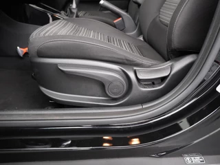 Kia Stonic 1.0 T-GDi MHEV DynamicLine  - Camera - Cruise control - AppleCarplay - Android Auto Fabrieksgarantie tot 04-2032 / 21