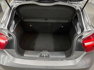 Mercedes-Benz A-Class 180 Business Solution/ Automaat/ NL auto/ Sensoren/ Achteruitrijcamera / 40