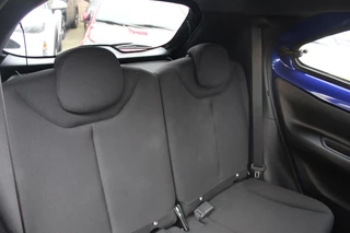 Toyota Aygo X PULSE APPLE/ANDROID STOELVERWARMING KEYLESS CAMERA CLIMA 17"LMV EL-SPIEGELS PRIVACY-GLASS / 22