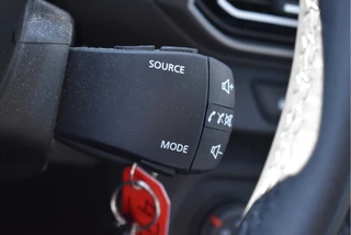 Dacia Sandero 1.0 TCe 90 Expression  | NL-Auto | 1e eigenaar | Carplay | Airco | Cruise Contr | DAB | Full LED | NAP / 19