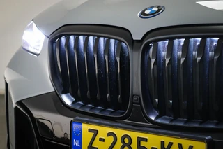 BMW X5 xDrive50e M-Sport | PANORAMADAK | HEAD UP | HOUTAFWERKING | ACHTERBANKVERWARMING | TREKHAAK | 360 CAMERA | 21" / 23