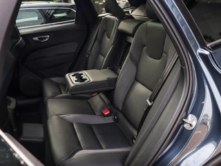 Volvo XC60 T6 AWD Ultra Black Edition Trekhaak Pano 360 Head up 21'' / 7