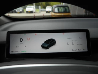 Leapmotor B10 Design ProMax 67.1 kWh | Wltp 434km | 750kg trekgewicht | Stoel en stuur verwarming | 360 graden camera | Lederen bekleding | Panoramadak | Led | Regensensor | Sfeerverlichting | Elektrisch verstelbare voorstoelen / 24