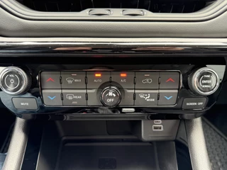 Jeep Compass 4xe 240 Plug-in Hybrid Electric Summit (Elektrisch Schuifdak - Leder incl verwarming/koeling/geheugen - Elektrische Klep - 360gr Camera - Adaptieve Cruise Controle - 19"- Keyless Entry - LED - 4x4) / 40