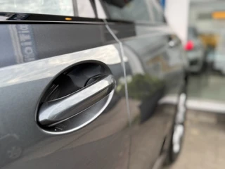 BMW 3 Serie 318i Executive Edition Sport Line I LED I Carplay I Sportstoelen / 18