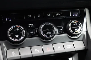 Skoda Karoq 1.5 TSI Sportline Business 150PK DSG Virtual | Camera | 19 inch | Navigatie / 20
