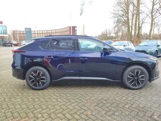 Toyota bZ4X EXECUTIVE 73KWH NIEUW MODEL 2026! WARMTEPOMP STOELVERW/KOELING INFRAROOD STUURVERW JBL-AUDIO LEDER EL-STOEL BLIND-SPOT NAVI CLIMA PARK-SENSOREN / 7