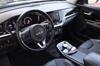 Kia e-Niro DynamicPlusLine 64 kWh|Schuif-kanteldak|Stoelverwarming|Camera|Clima|Cruise|Telefoon / 8