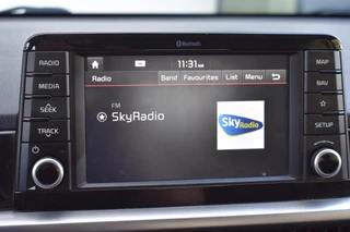 Kia Picanto 1.0 CVVT ComfortPlusLine Navigator | Carplay | Camera | Airco | / 19