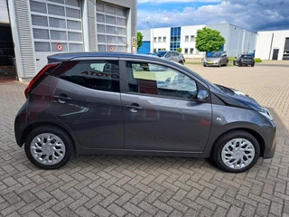 Toyota Aygo PLAY AIRCO CAMERA APPLE/ANDROID AUDIO-STUURWIELBED. BLUETOOTH LED-DAGRIJ / 5