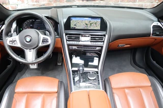 BMW 8 Serie M850i xDrive High Executive M Sport Pakket Automaat  / Live Cockpit Professional / Individual Leder Merino / Driving Assistant / Carbon Exterieur / Active Steering / Laserlight / M Sportremsysteem / Active Cruise Control met Stop en Go-functie / M Sportdifferentieel / Shadow Line / Achteruitrijcamera / Harman Kardon / 20