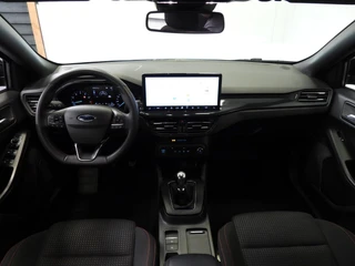 Ford Focus Wagon 1.0 EcoBoost Hybrid ST Line NAVI/CAMERA/ADAPT.CRUISE/LED/17"LMV! / 6