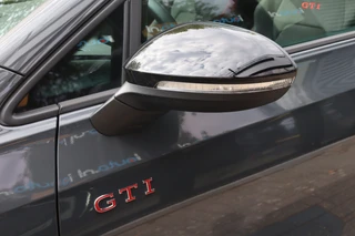 Volkswagen Golf 2.0 TSI GTI 301PK Clubsport  Akrapovic/Pano/HK/Blackstyle/IQ.Light/Camera/Headup/19" / 43