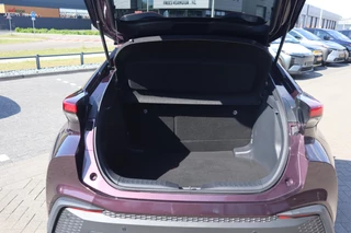 Toyota C-HR 1.8 HYBRID 140 DYNAMIC NL-AUTO 1E-EIG CAMERA PARK-SENSOREN KEYLESS BSM LED APPLE/ANDROID 18'' LM-VELGEN / 6