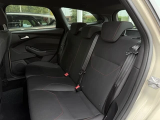 Ford Focus Wagon 1.0 ST-Line Cruise Navi Airco Carplay / 17
