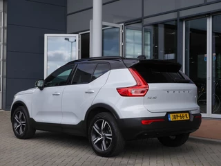 Volvo XC40 1.5 T3 Momentum Business | Zwart dak | Navigatie | Adaptieve Cruise control | Camera | Elektrische achterklep | Elektrisch verstelbare stoelen met geheugen / 5