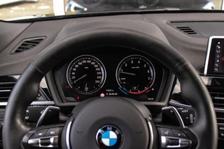 BMW X2 sDrive20i High Executive Edition | M-sport | Driving Assistant Plus | Camera | Apple Carplay | File assistent | Active cruise control | Park Assistant | DAB | Sportstoelen | LED / 24