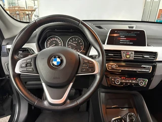 BMW X1 SDrive18i Executive/ NL auto/ Automaat/ Parkeersensoren / 14