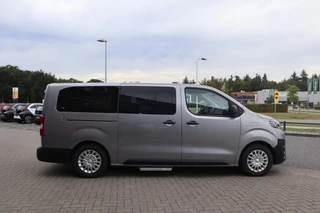 Toyota PROACE Electric Verso LONG EXTRA RANGE DYNAMIC 75KWH 8-PERSOONS ROLSTOELAUTO VERLAAGD-INBOUW-OPRIJPLAAT 2x SCHUIFDEUR / 24