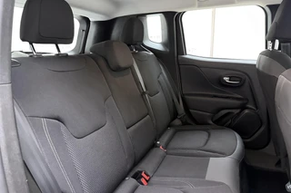 Jeep Renegade 1.3T DDCT Limited Automaat | Trekhaak | Climate control | Hoge instap | Dakrails | DAB Radio | Lichtmetalen velgen | Cruise control / 15