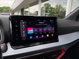 SEAT Arona 1.5 TSI FR Launch Edition 150PK Automaat Camera Sportstoelen Navi Apple Carplay Android Auto / 32