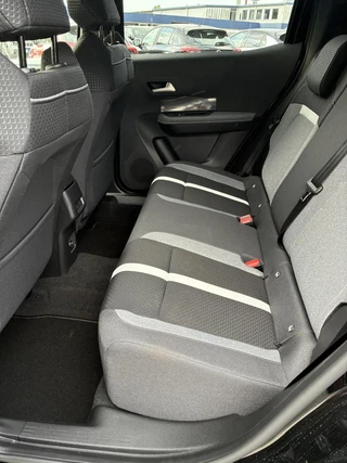 Opel Frontera 1.2 Turbo 145Pk Automaat Hybrid GS | DEMO | Climate control | Navigatie | Winterpakket | Camera | Parkpilot | Led | Private-Glas | Elektrisch Pakket | LM-Velgen / 42