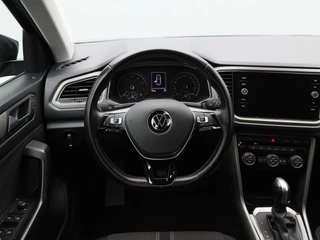 Volkswagen T-Roc 1.5 TSi 150 Pk Automaat Style Business | Adaptive Cruise Control | Elektrische Achterklep | Navigatie | Trekhaak | Stoelverwarming | 17 Inch / 35