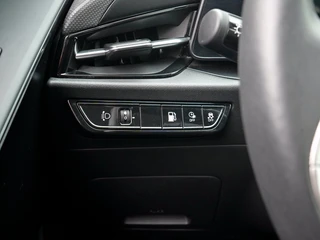 Kia Niro 1.6 GDi PHEV Dynamic Line Stoelverwarming / 19