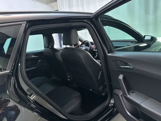 Seat Leon Sportstourer 1.5 TSI 150pk FR Business Intense LED Trekhaak Camera App-Connect Sfeerverlichting / 11