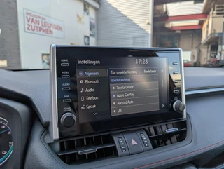 Toyota RAV4 2.5 Plug-in Hybrid AWD Style TREKHAAK ELEK. ACHTERKLEP STUUR- STOELVERWARMING / 21
