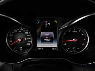 Mercedes-Benz GLC-klasse 250 4MATIC Premium Plus AMG | Panoramadak | Trekhaak | Memory | Camera | Distronic Pro | 20" | Dealeronderhouden / 16