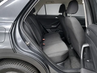 Volkswagen T-Roc 1.0 TSI Style 116 pk  | adaptieve cruise control | navigatie | parkeersensoren | all season banden | climate control / 19