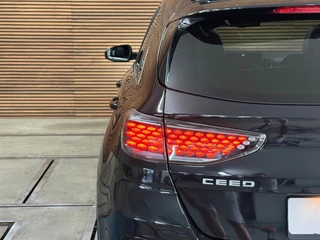 Kia Ceed 1.6 T-GDi GT 204pk | Facelift | VOL! | Pano | LED | Virtual | JBL | ACC | BCA | LFA | Wireless Charg | CarPlay / 37