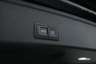 Audi A4 Avant 35 TDI S edition  136PK Virtual, Leder, Climate, / 12