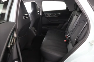 Omoda 5 EV Premium 61 kWh *DEMO* - Full Options! - Stuur-/stoelverwarming - Draadloze Apple Carplay of Android Auto - Schuif-/kanteldak - 7 jaar of 150.000km Fabrieksgarantie / 27