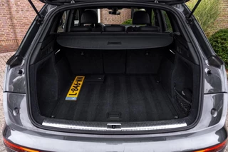 Audi Q5 2.0 TFSI Quattro Sport S Line Edition 252 PK Aut. Pano Stoelverwarming Xenon 19'' / 12