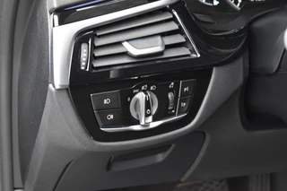 BMW 5-serie 530e iPerformance ECC LMV NAVI LED / 26